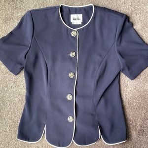 Two piece Leslie Fay size 8 women’s suit.